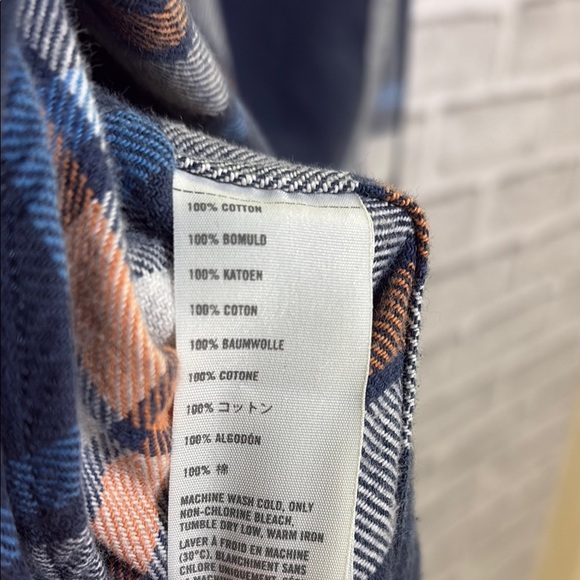 Hollister button-down flannel shirt, men's size LG, orange & blue, snap buttons - Picture 5 of 7